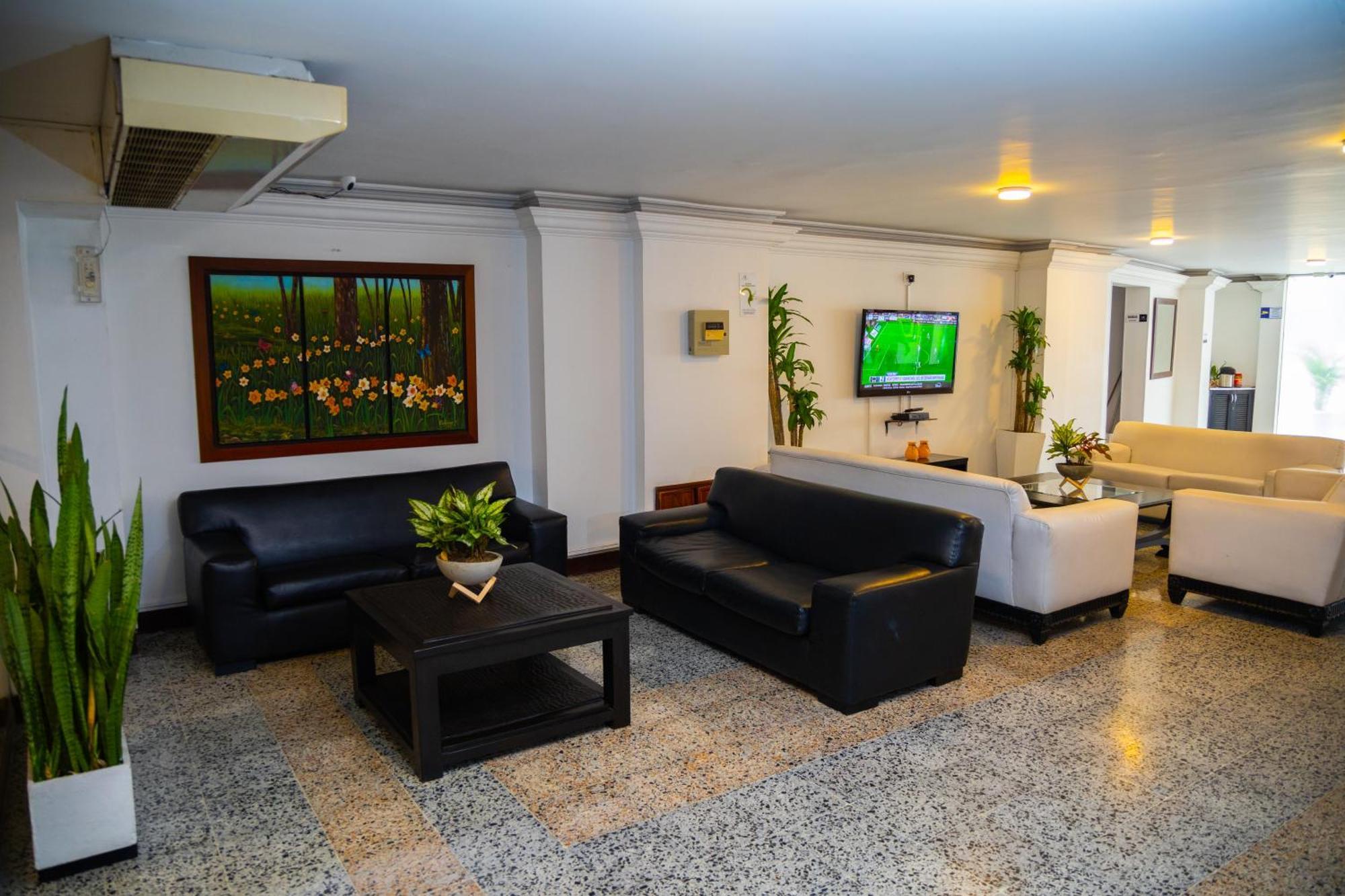 Tama Hotel Granada Real Cali Εξωτερικό φωτογραφία