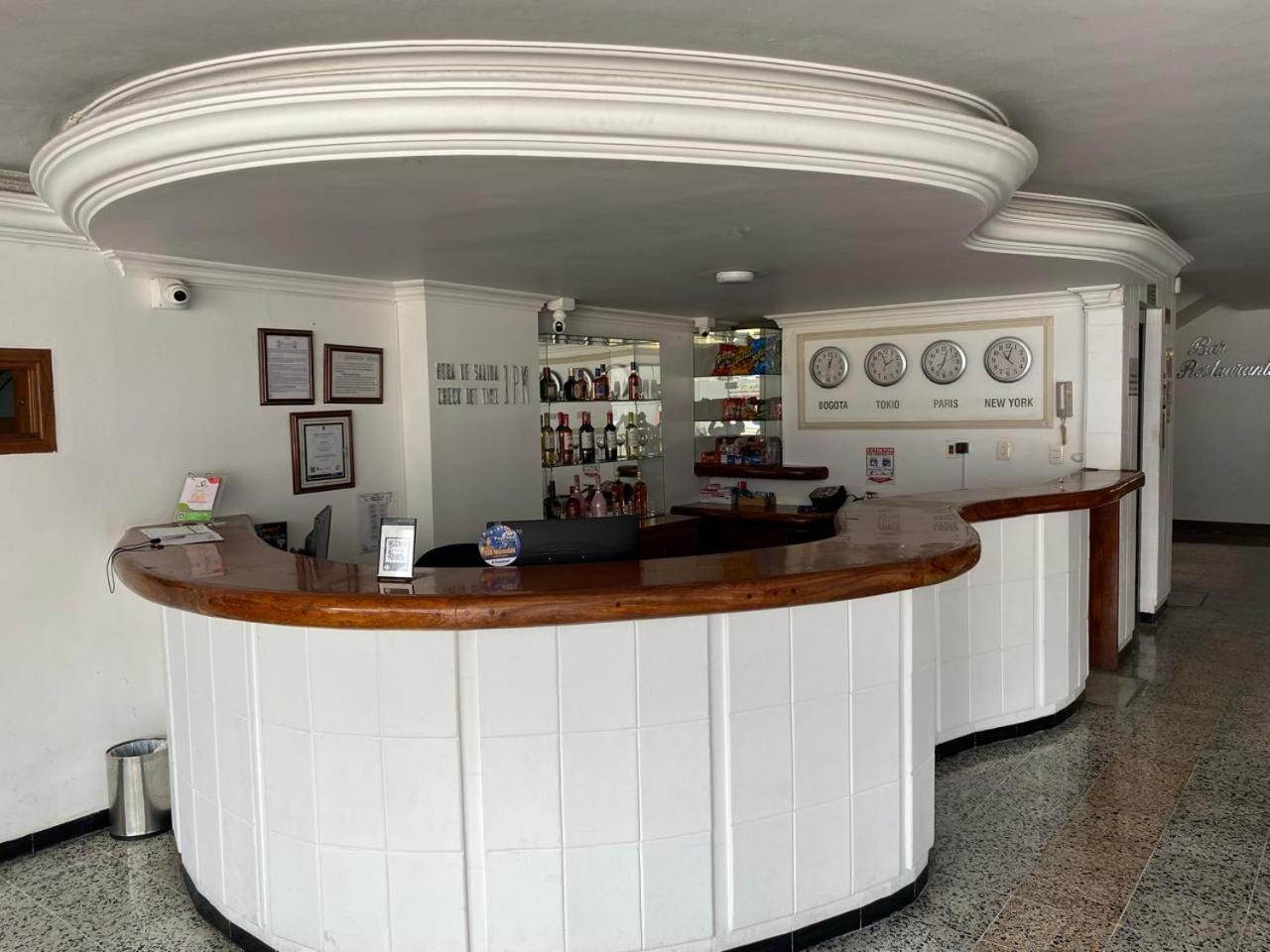 Tama Hotel Granada Real Cali Εξωτερικό φωτογραφία